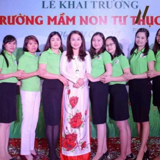 Đồng Phục Giáo Viên Mần Non Áo Xanh Đọt Chuối Váy Đen DPMN9